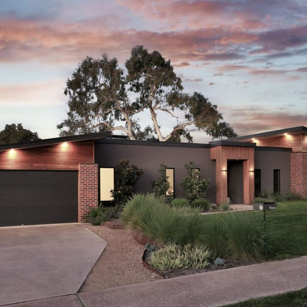 Relax & Explore Mansfield Spacious Family Retreat Near Mt Buller