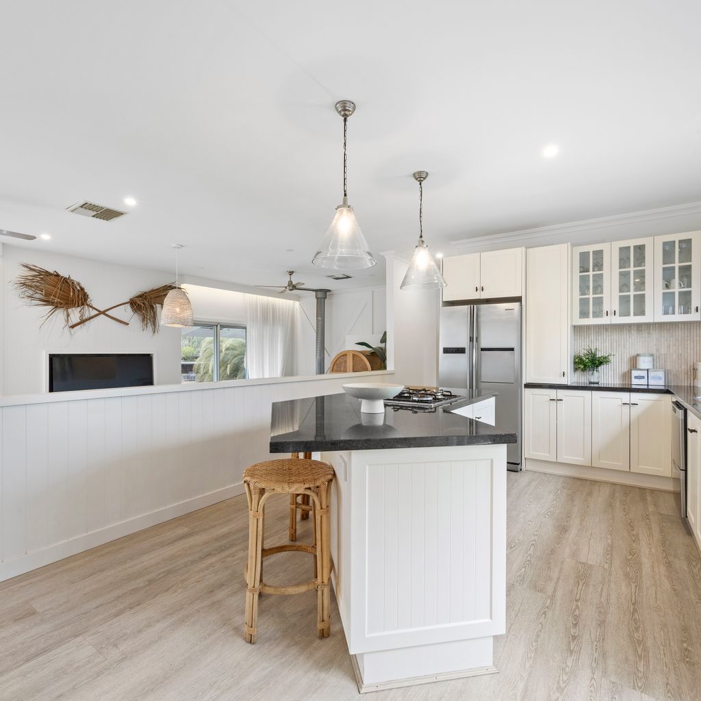 27 Bayview Way, Mountain Bay