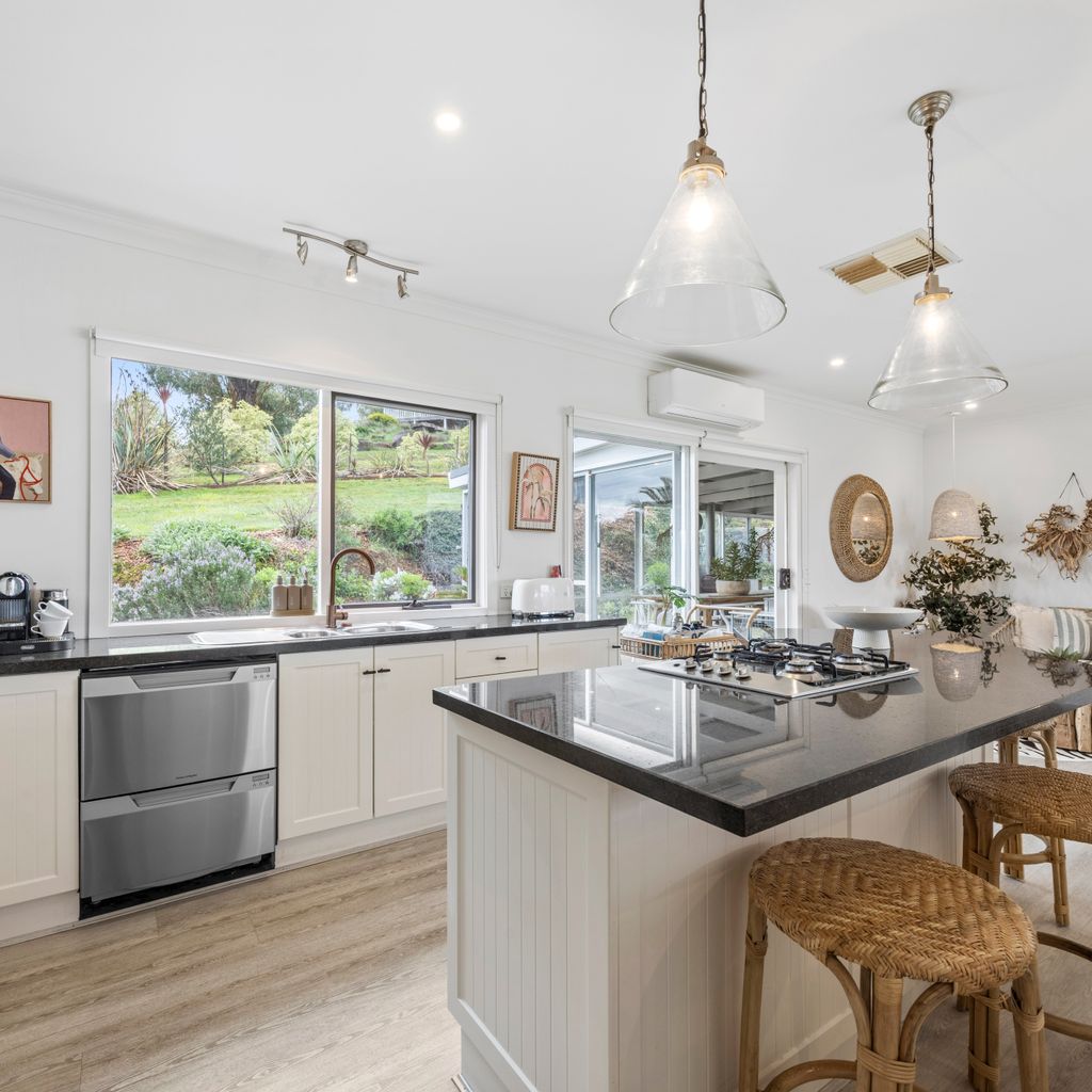 27 Bayview Way, Mountain Bay