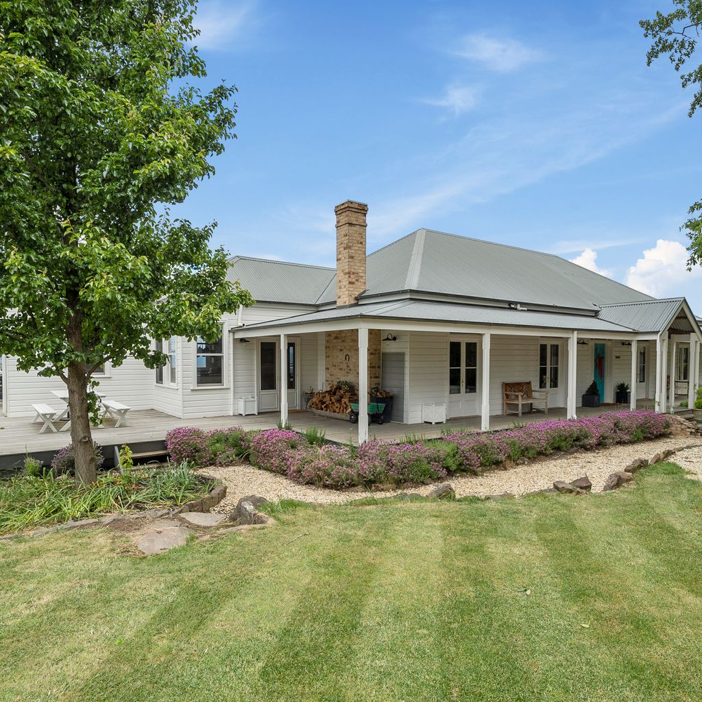 Mansfield Manor