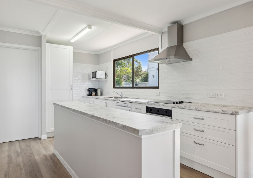 Surf Shack Arrawarra Headland