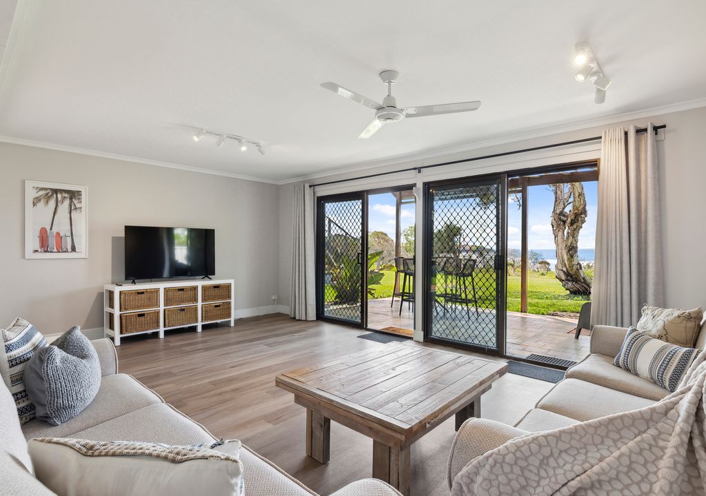 Surf Shack Arrawarra Headland