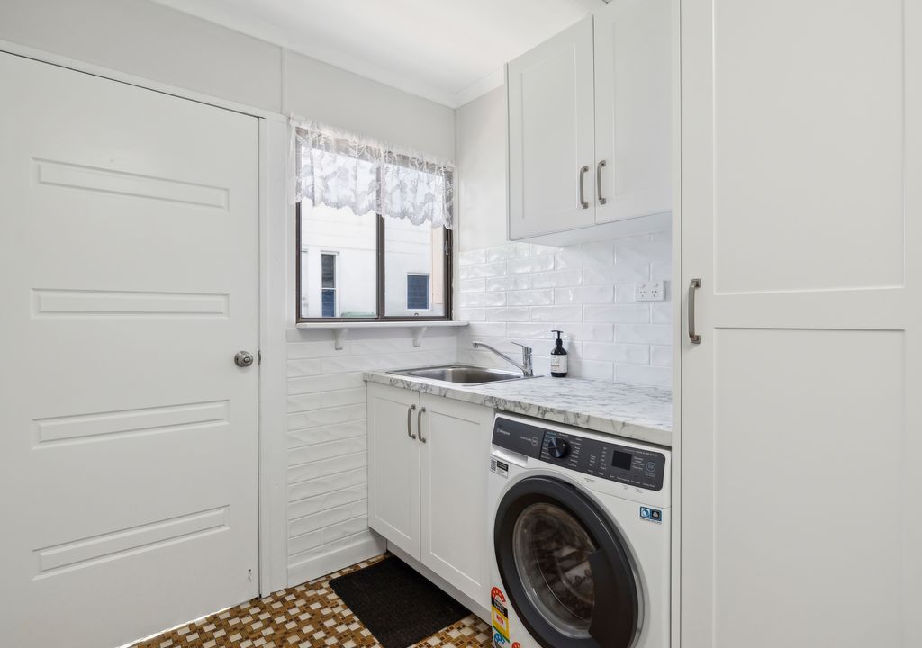 Surf Shack Arrawarra Headland