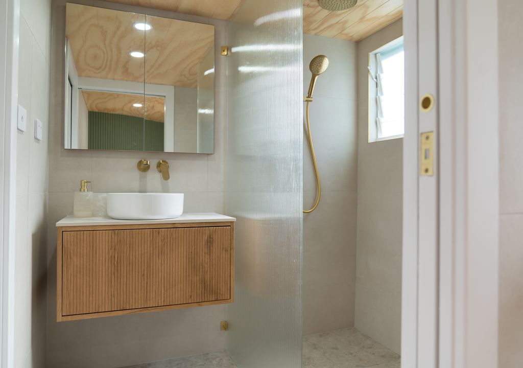 Jim & Dots Beachside Escape