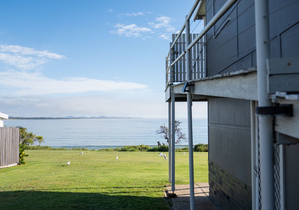 Jim & Dots Beachside Escape