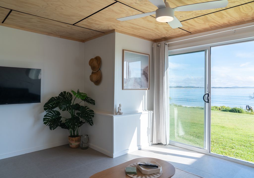 Jim & Dots Beachside Escape