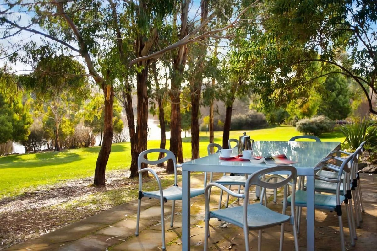 Lake Daylesford Lodge 7