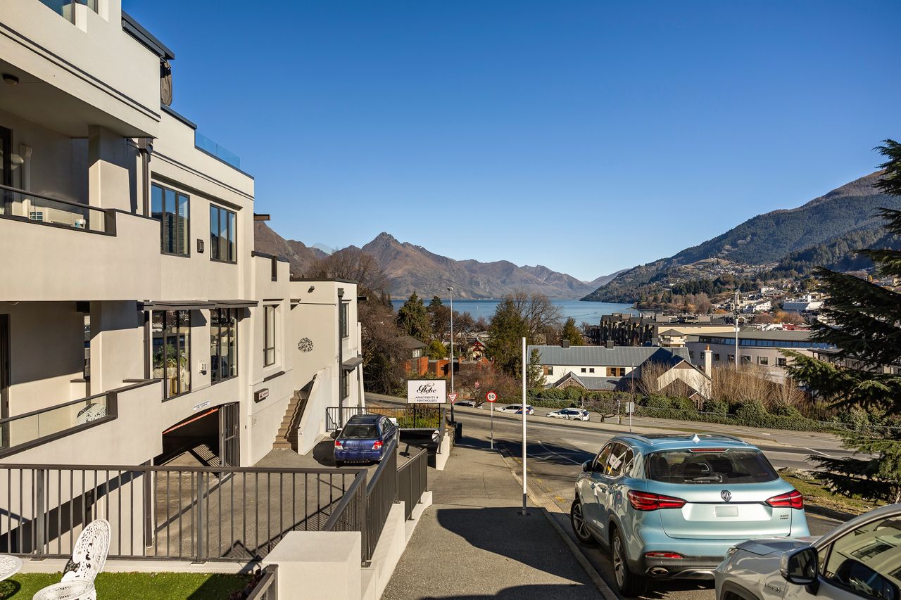 location to downtown - apartment located on the left side of the photo