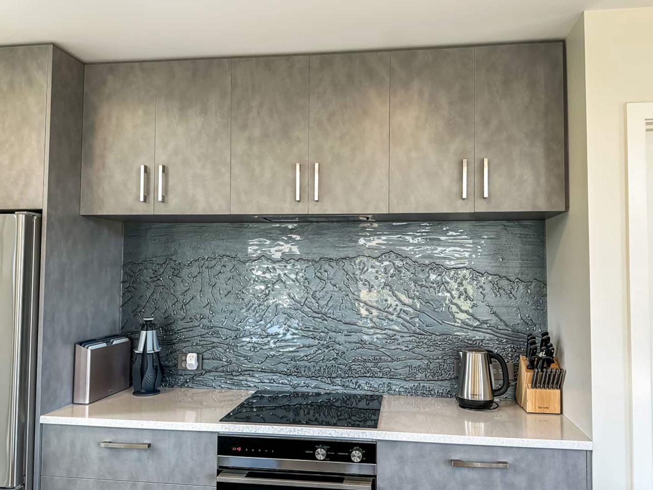 Feature splash-back in kitchen