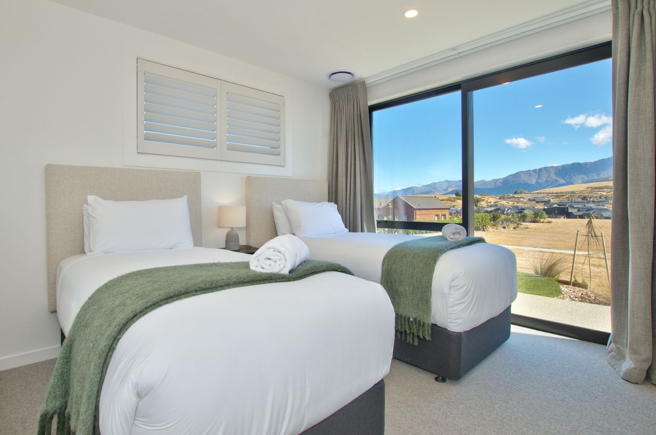 Bedroom 4 - can only be 2 singles (no option to join)