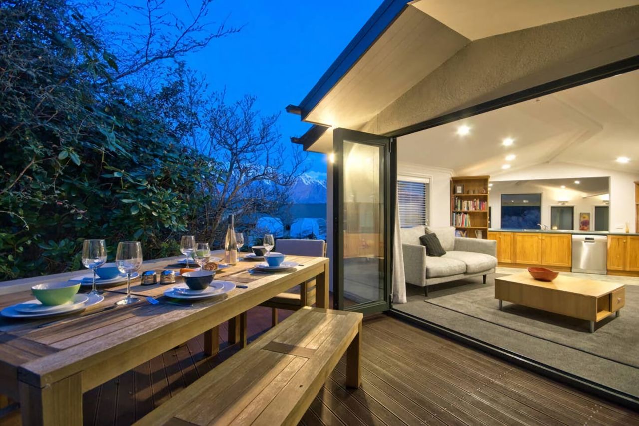 Alfresco dining on the back deck