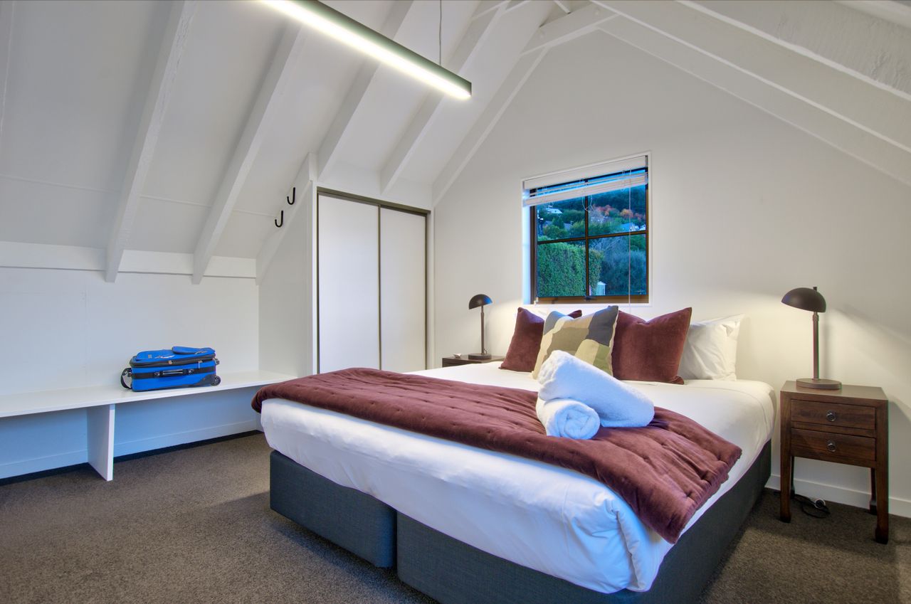Bedroom 3 - Can be setup as either 2 singles or a King (please let us know which you prefer when you book)