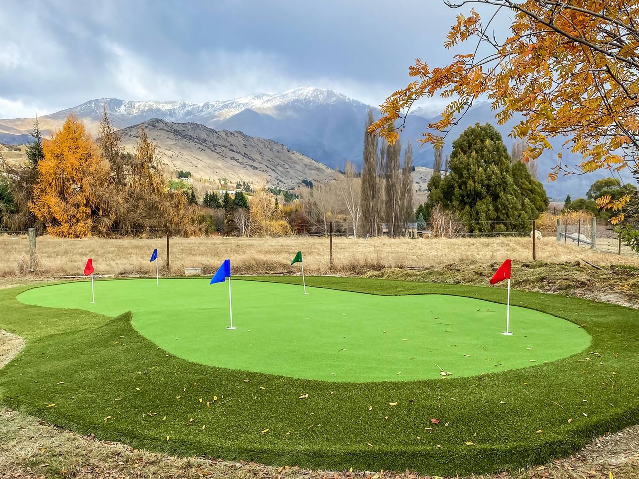 Putting green onsite