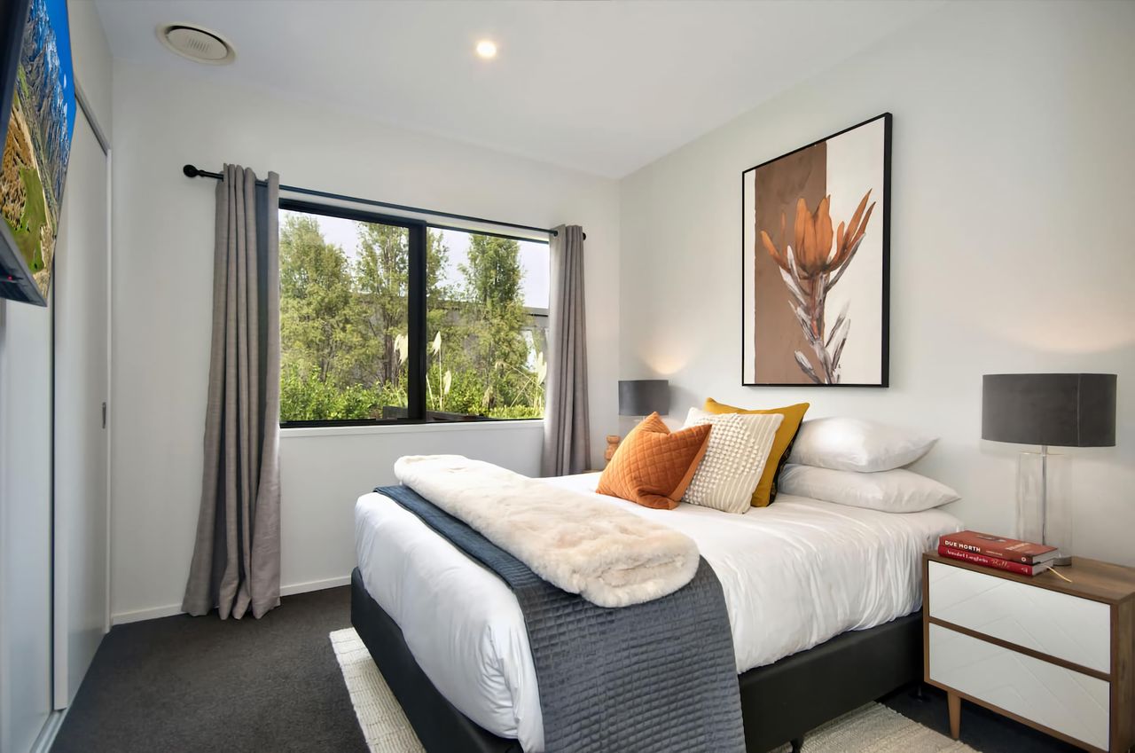 Bedroom 3 - Queen Bed