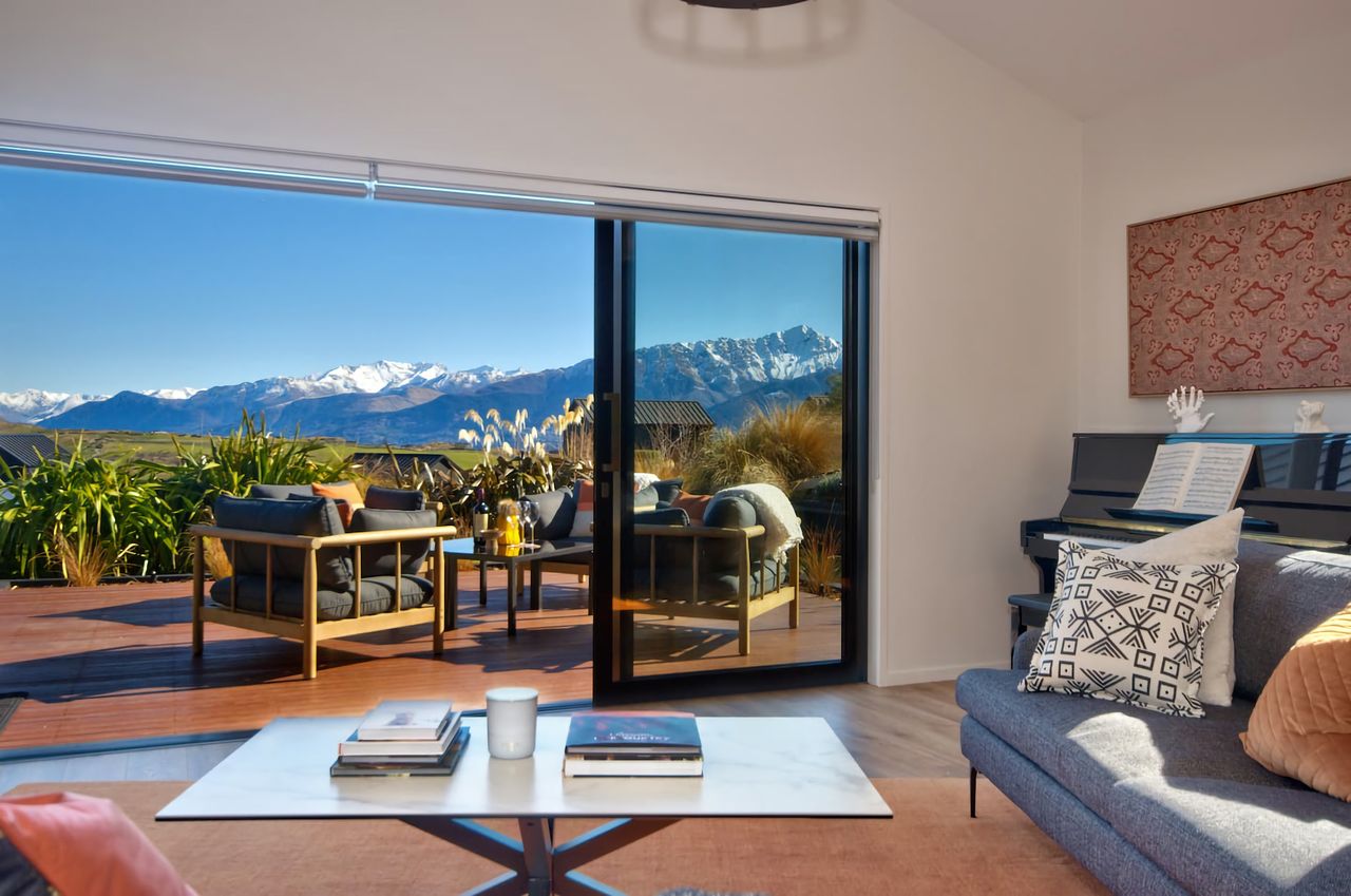 Lounge opens out to front deck