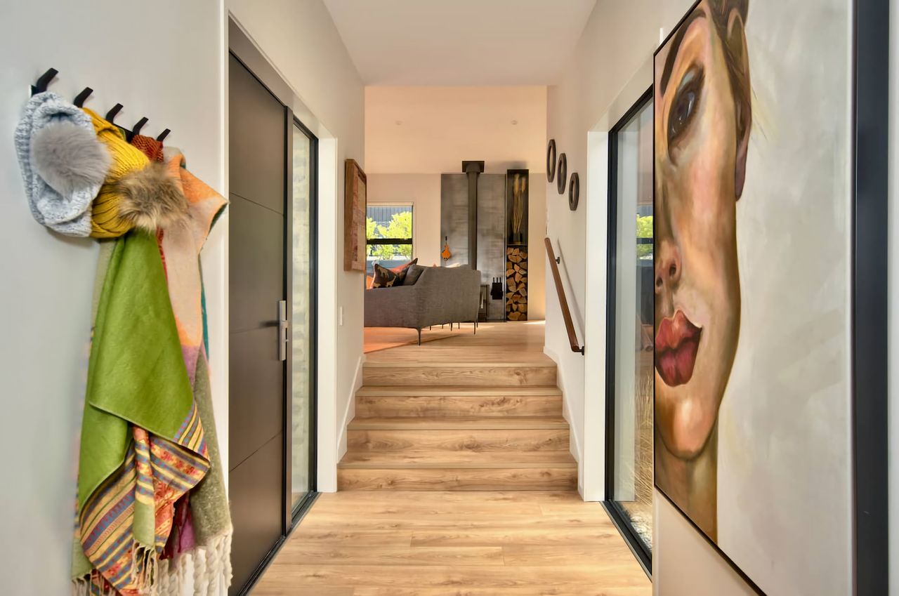 Entrance with stunning artwork