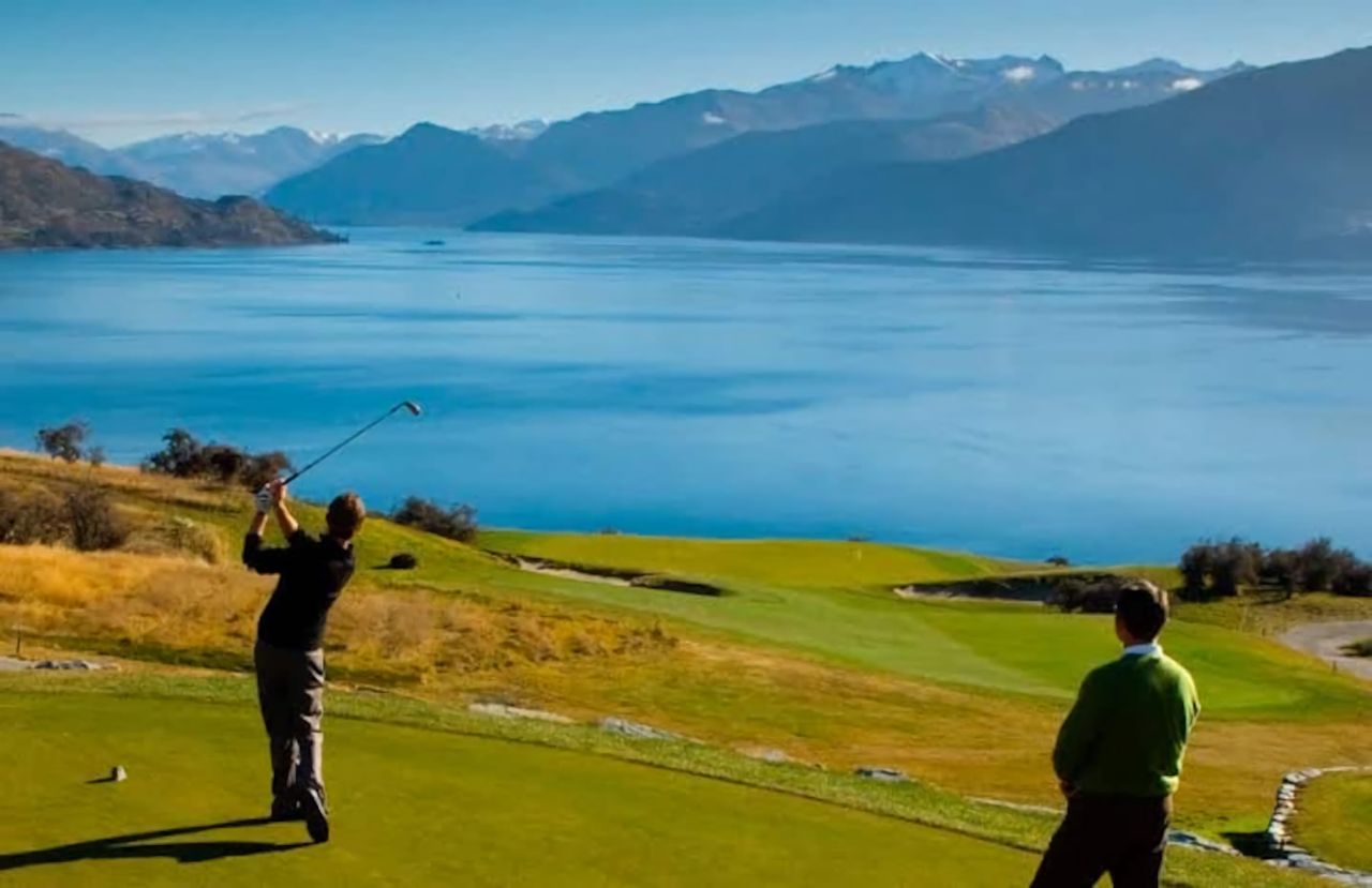 Jacks Point Golf course - 7th hole - par 3 - stunning