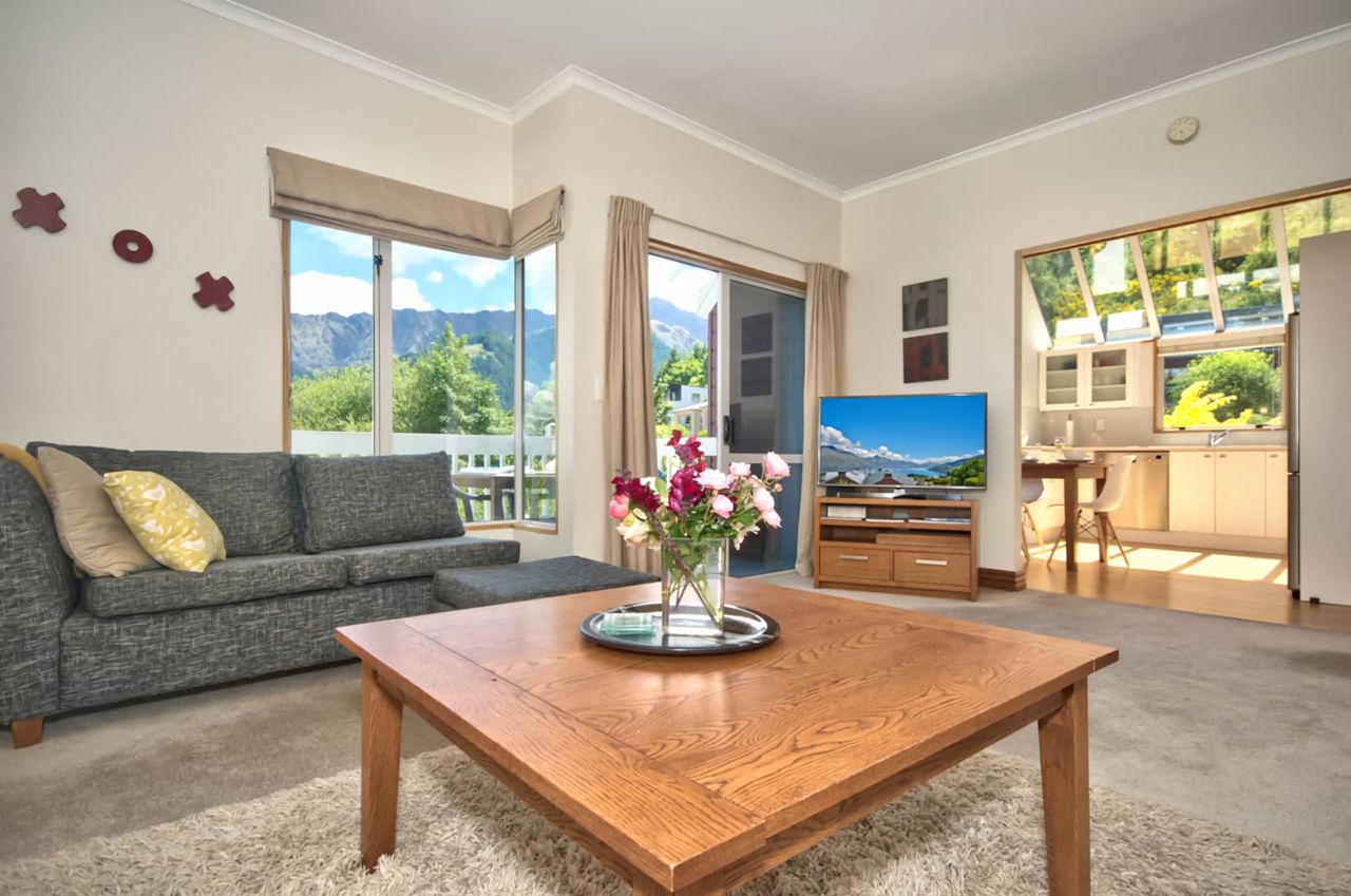 Lounge / balcony and entrance to kitchen and dining area