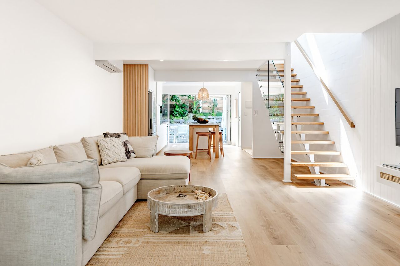 Holiday Villa - Sunshine Beach | Serenity on Sunshine Easy Walk to ...