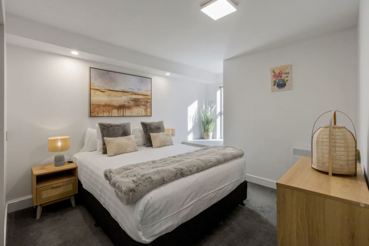 King Bedroom - upstairs