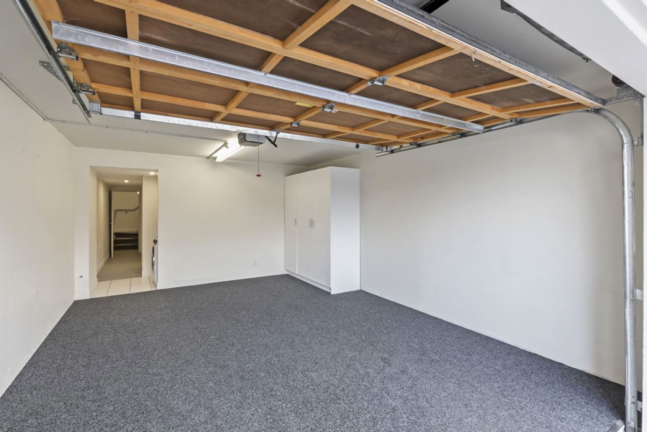 Garage - single car/small suv, bikes and ski storage