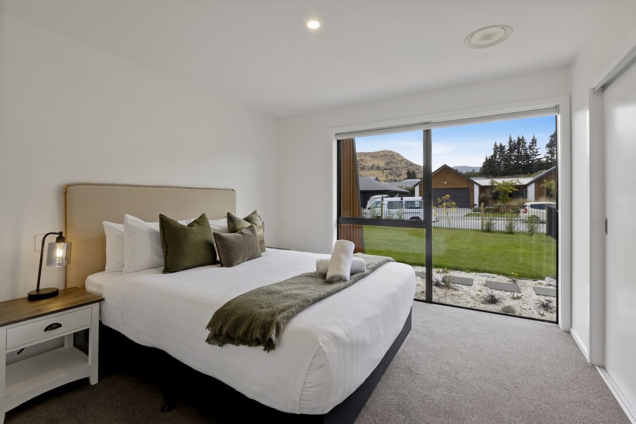 Bedroom 2 with queen bed