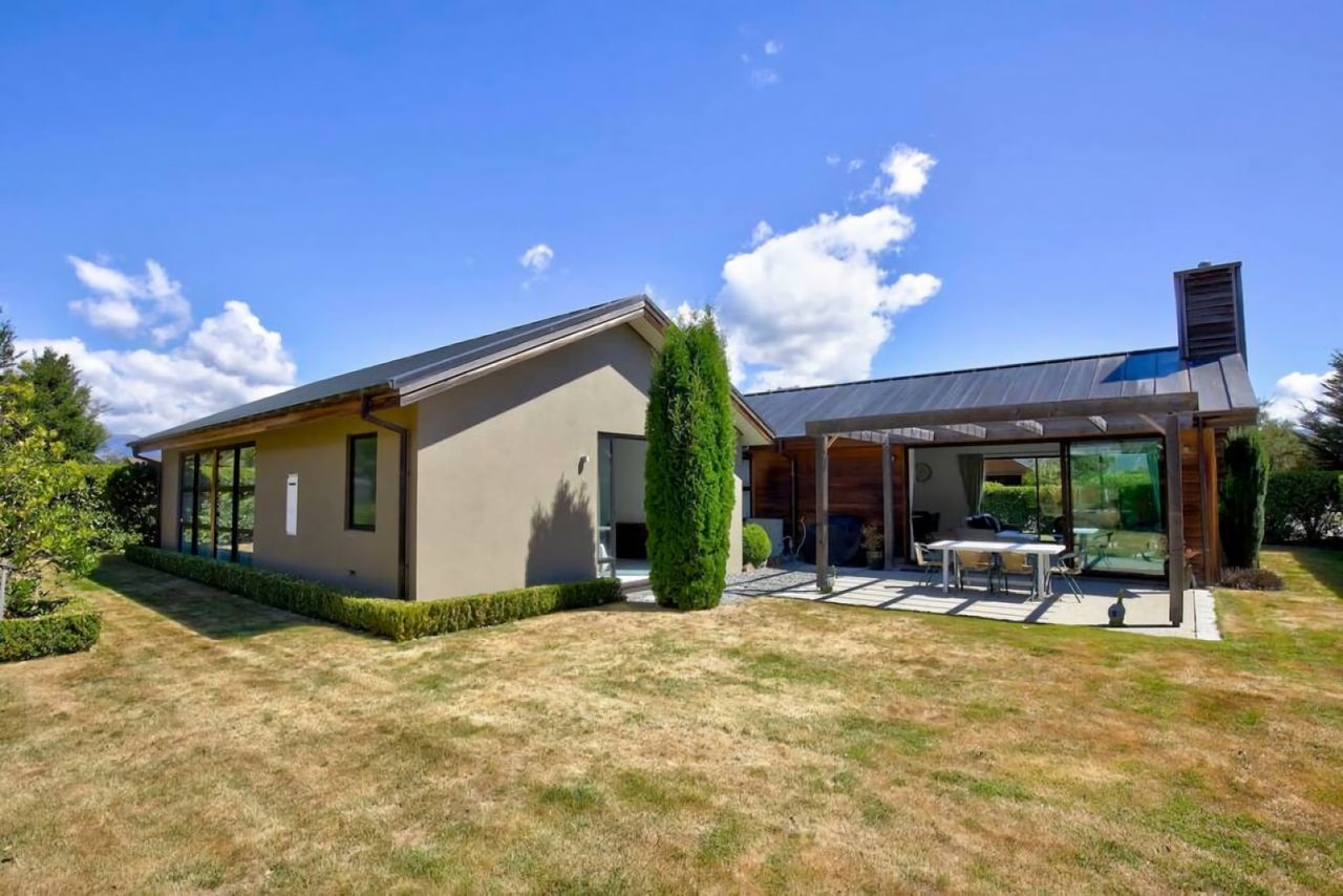 Large section for the kids to run around