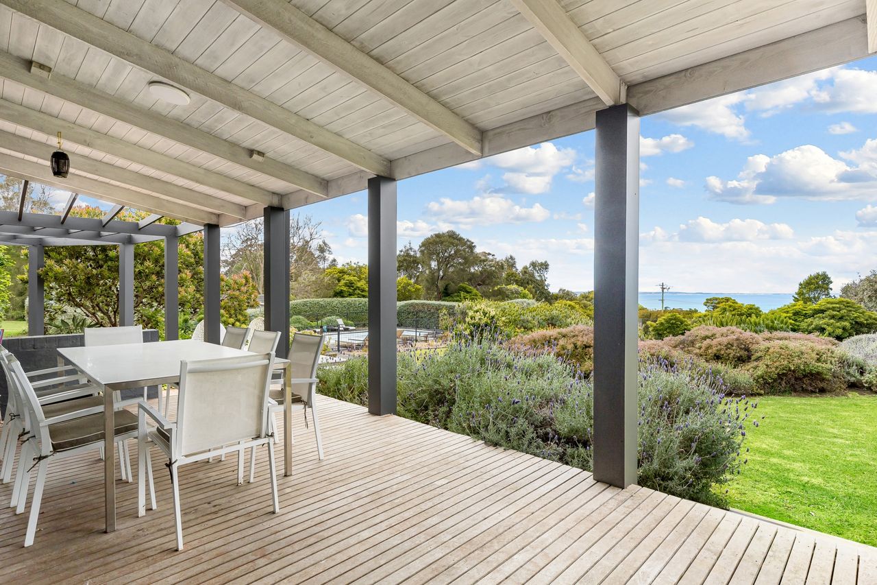 Honeysuckle House Photo 6