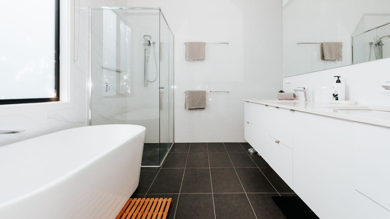 Tranquil Shores Photo 24