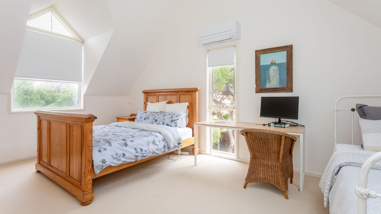 Seaside Sanctuary Photo 18