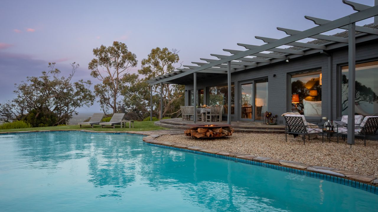 Horizon Haven, Red Hill