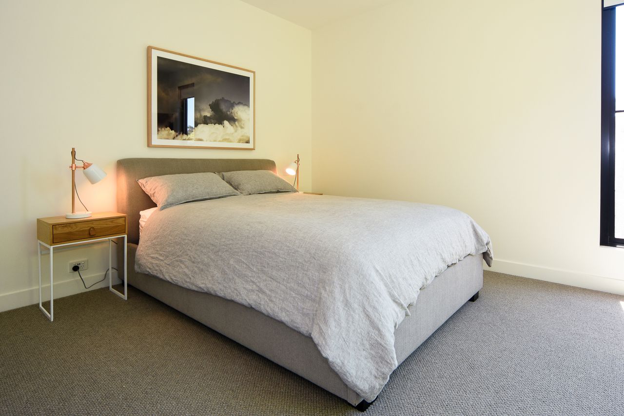 Elske on St Anns Photo 24