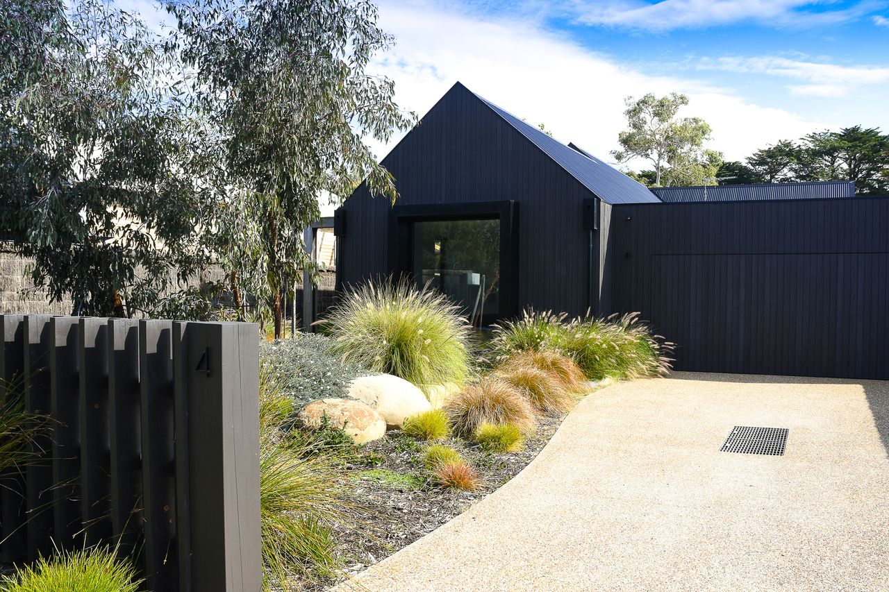 Elske on St Anns Photo 29