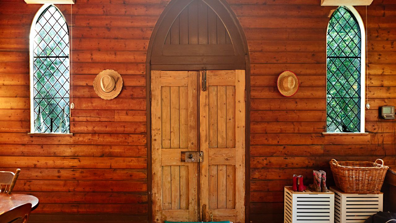 Blue Gum Church – Artistic Retreat