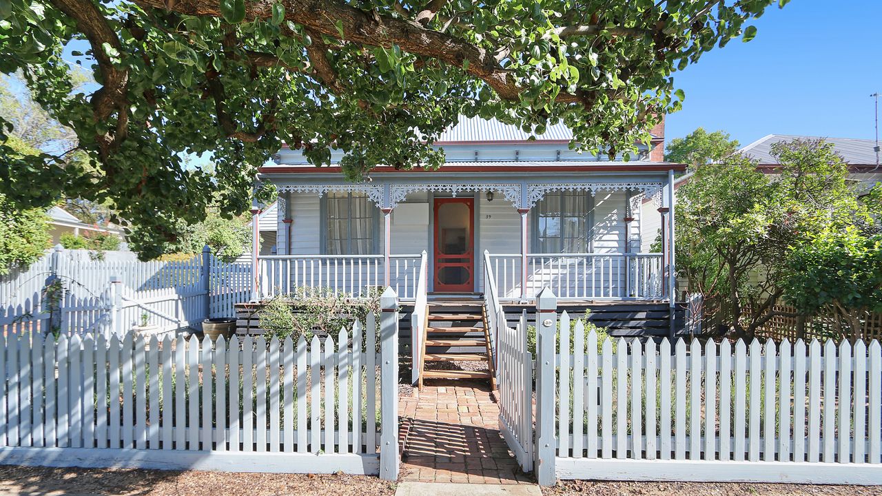 Audrey’s Of Beechworth NEW LISTING