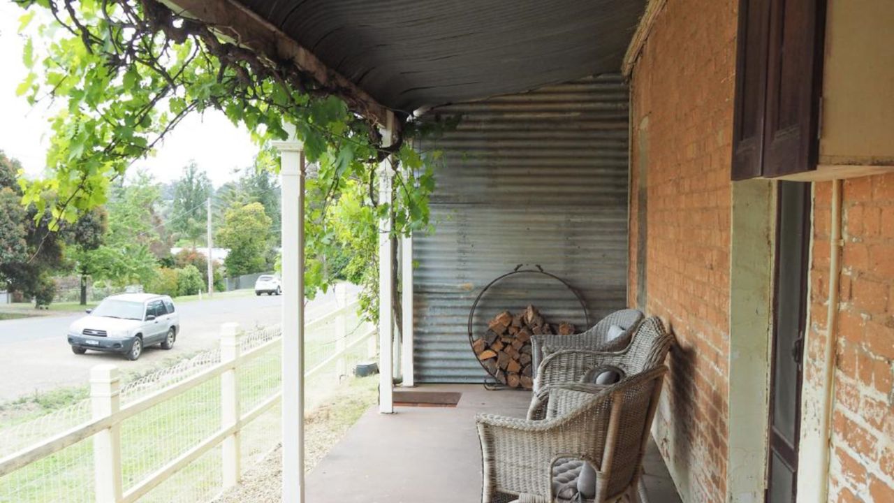 Verandah with lovely seating
