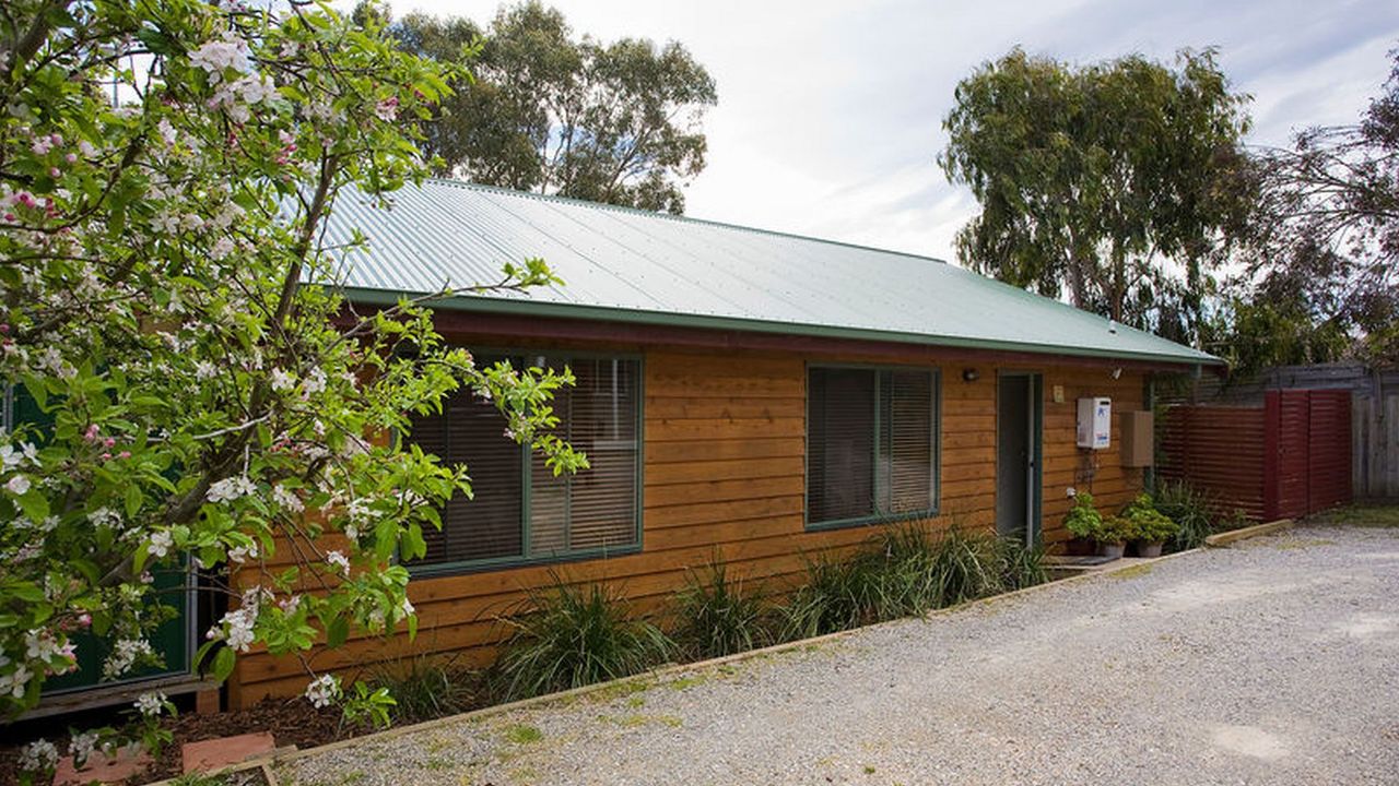 Sandhurst Escape 2-17