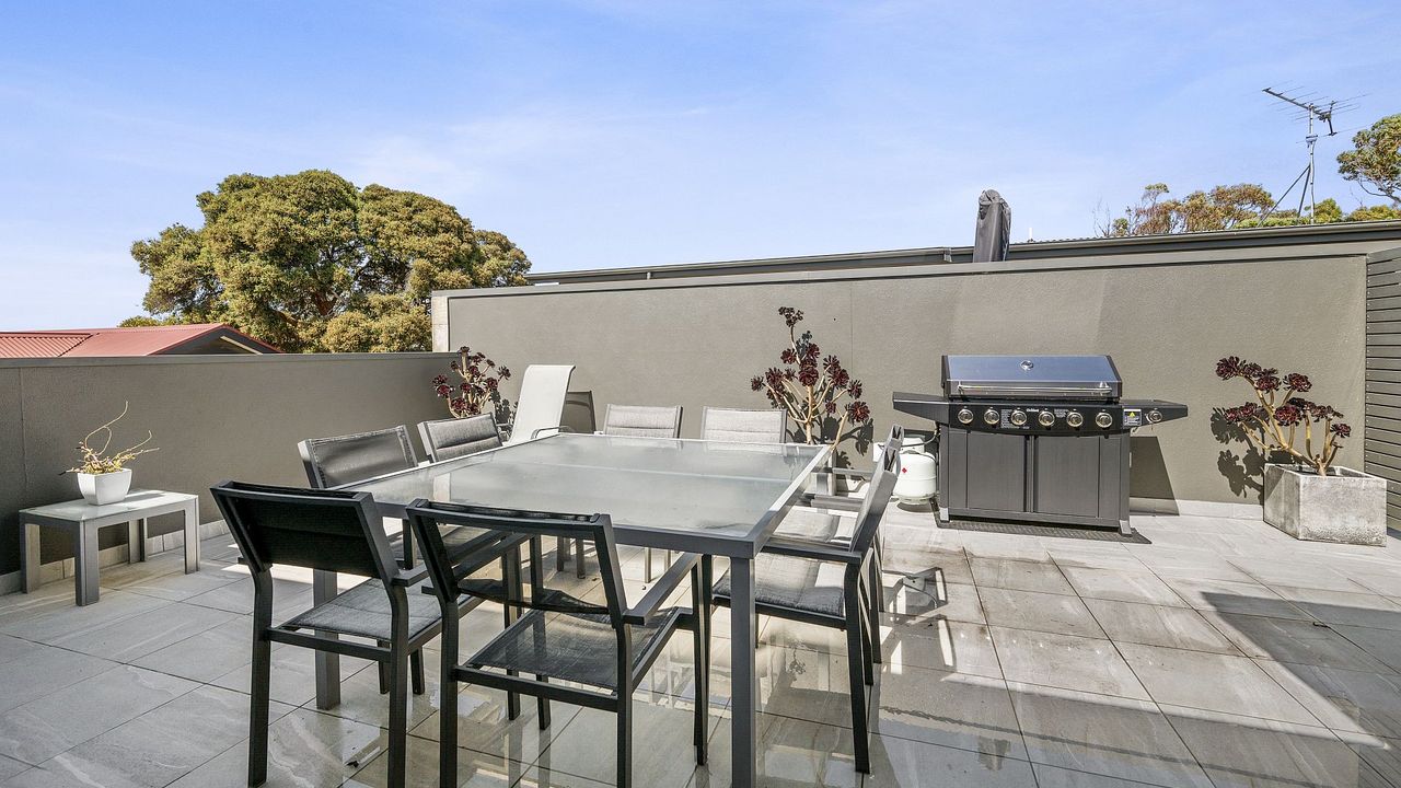 Anderson Central Townhouse 2/36