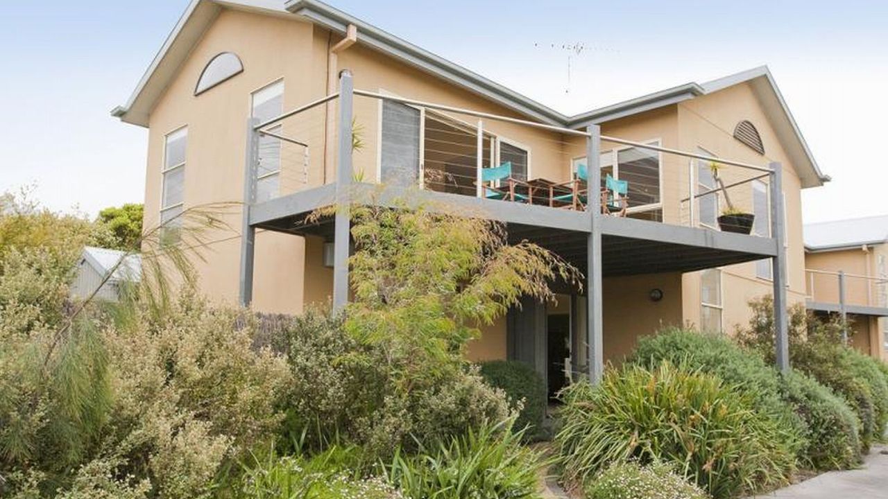 Darian Sea View Beach House 1-28