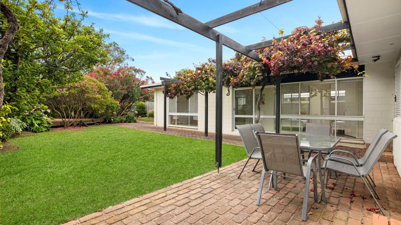 Price Central Torquay 32