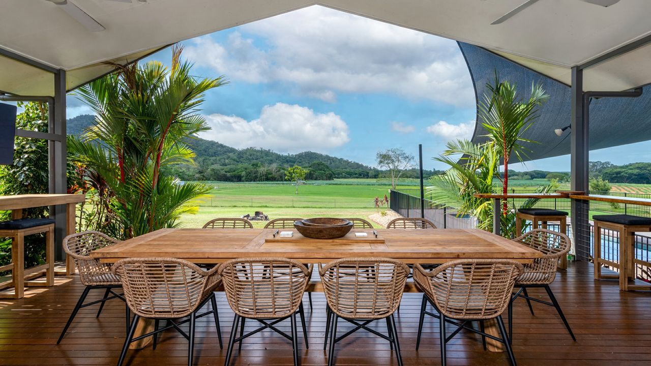 Port Douglas Valley Magic