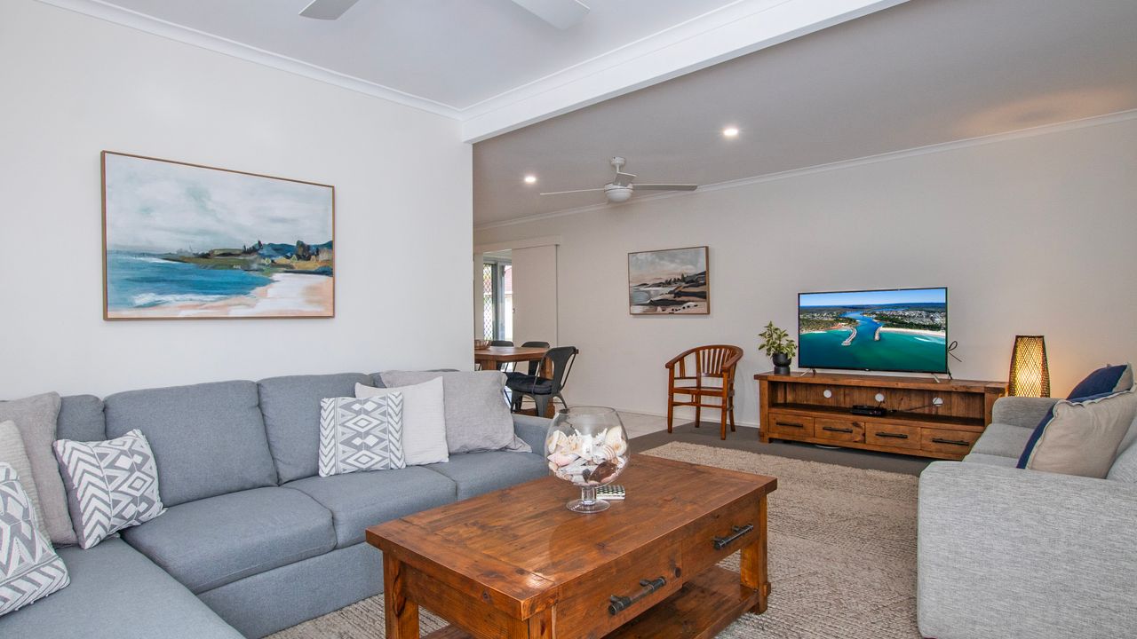 Evans Beach House – 24 Cedar Street