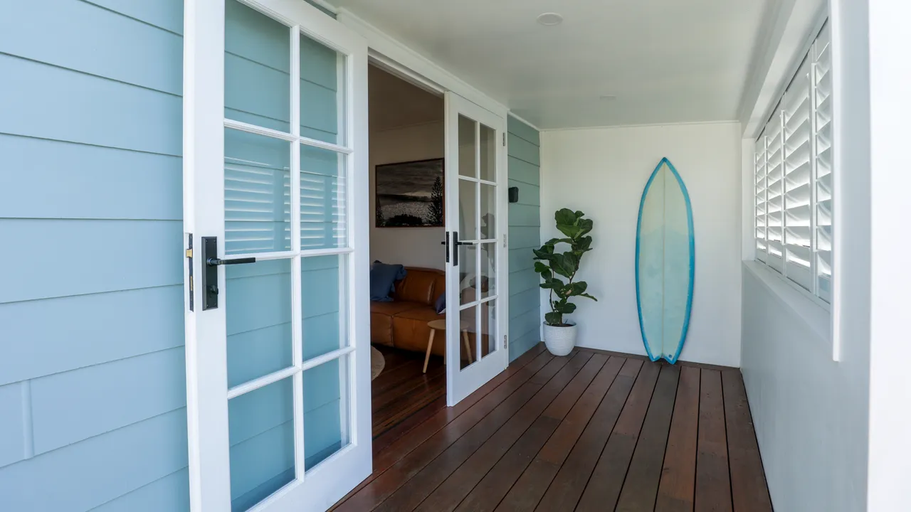 Bungalow Blue – 8 Illawong Lane