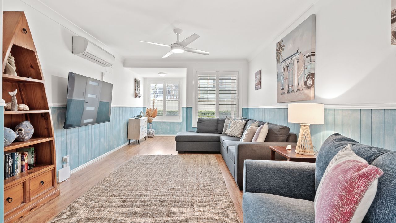 Ocean Song – 2/41 Park Street