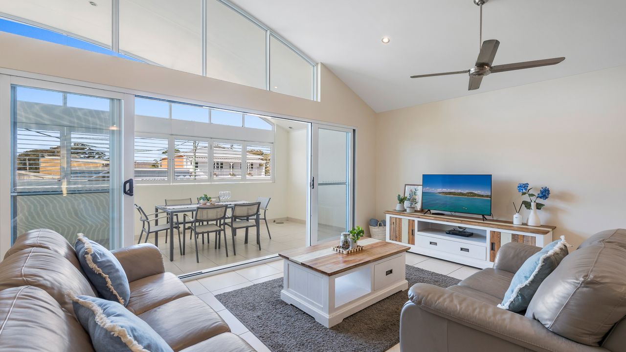 Malibu Apartments Unit 2 – 5 Oak Street