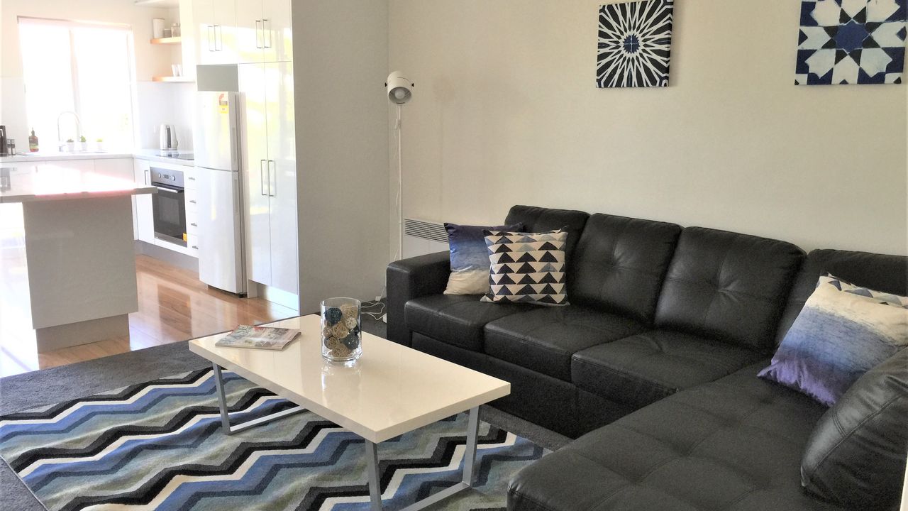 View Street Apartment Car park 650m to shops