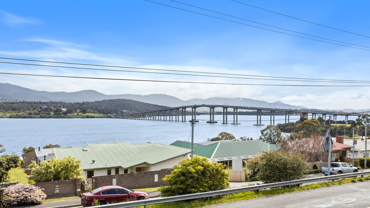 Panorama Bridge Views