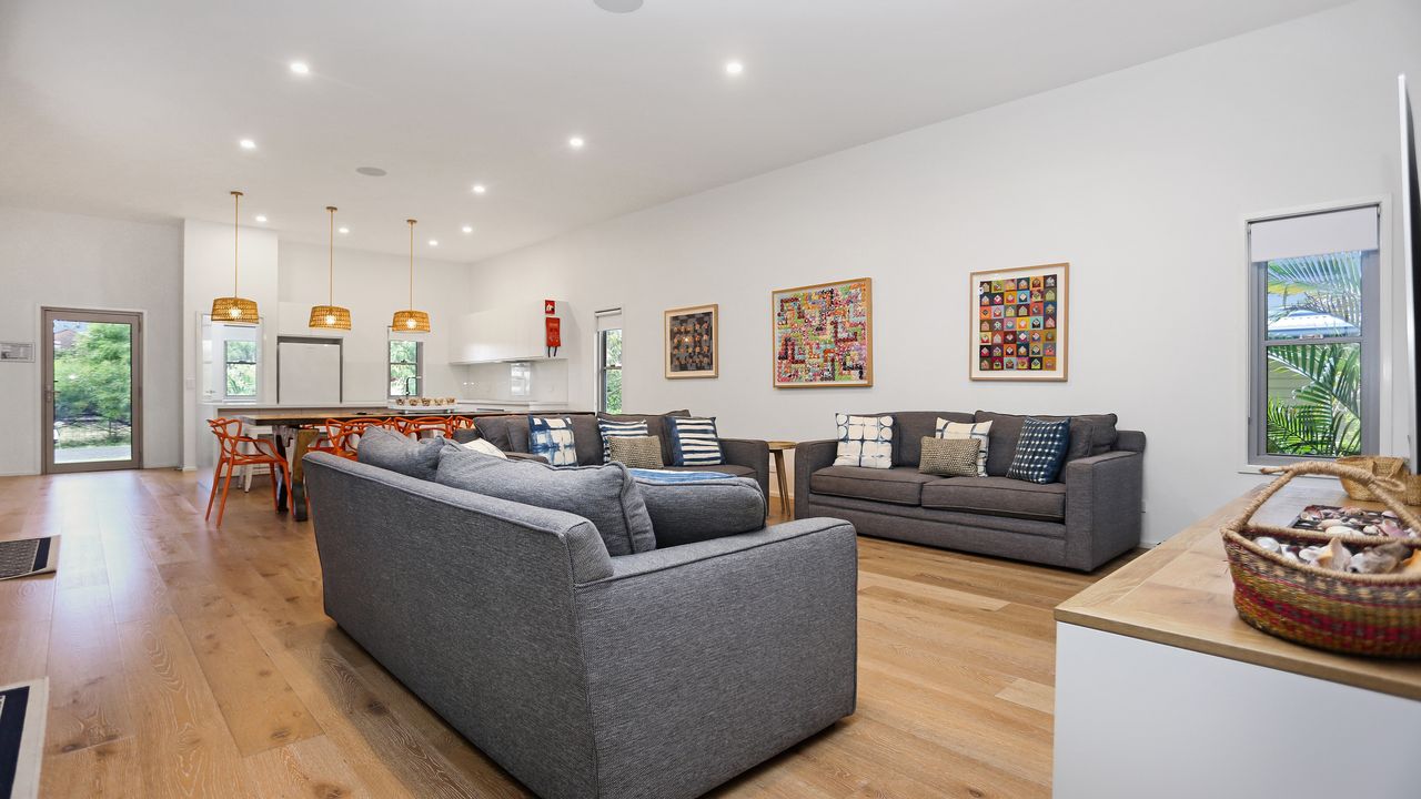 Russell Street Retreat