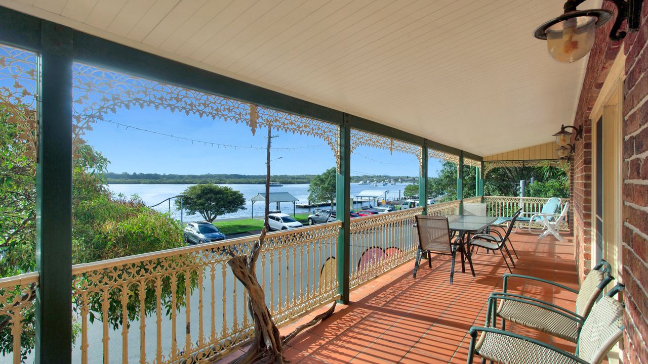 Rivers Edge Apartment