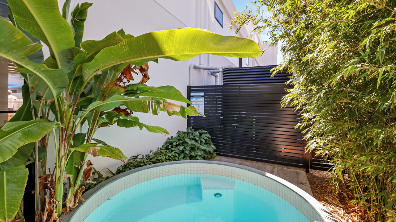 3/104 Booner Street
